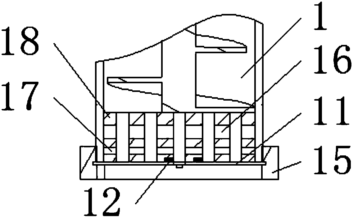 Convenient-to-cut plastic granule processing device