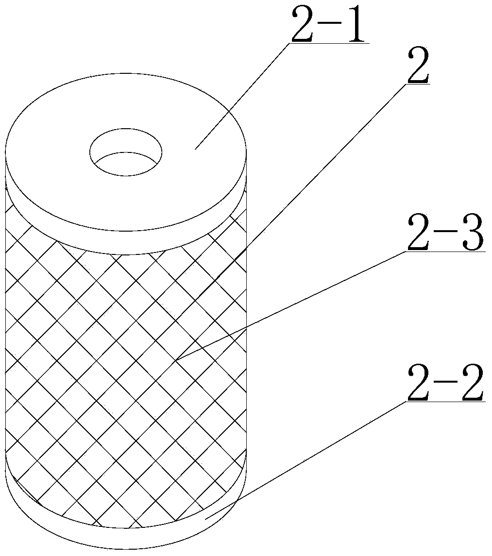 Oil tank with filtering screen cylinders