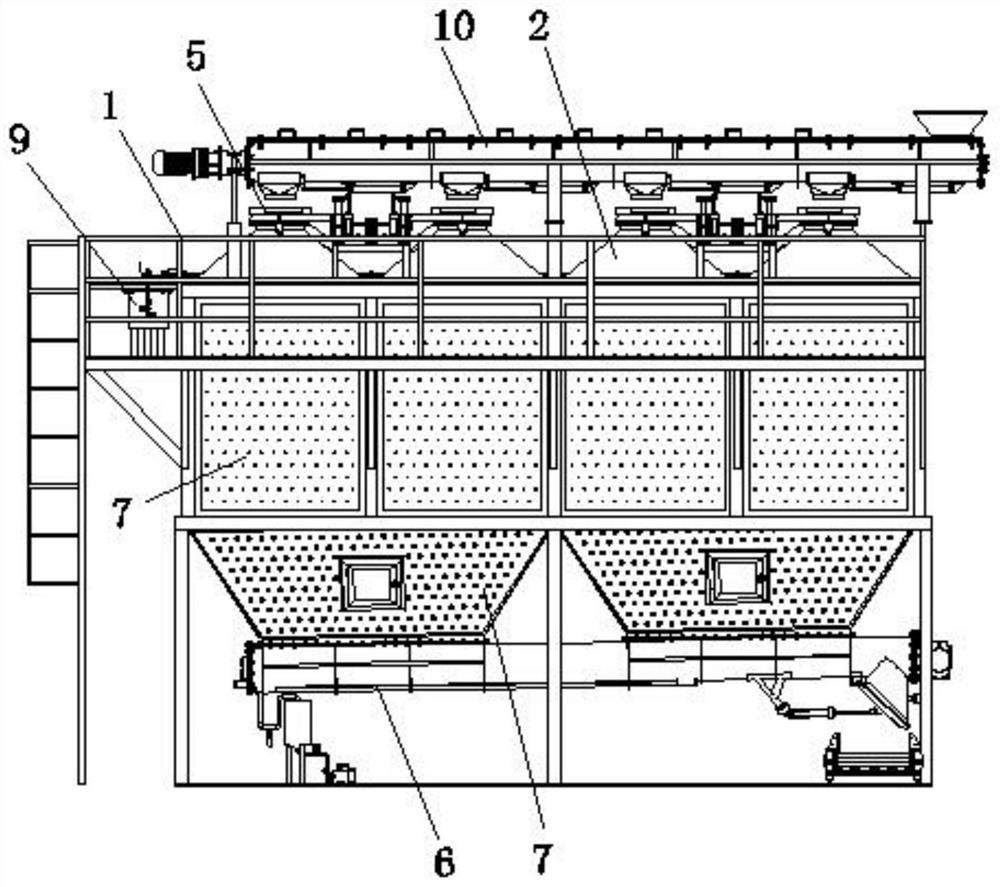 Low-energy consumption fermentation apparatus used for wine making