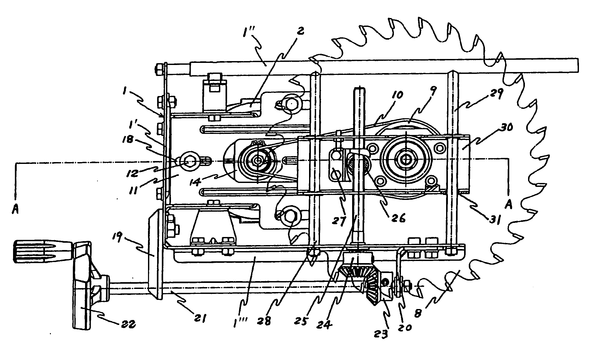 Blade driving mechanism for a table saw