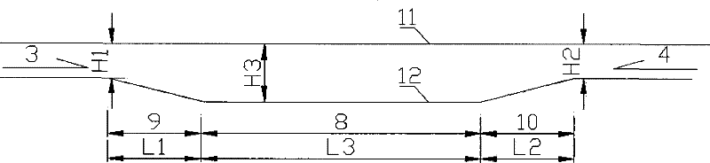 Channel shaped deep water tidal channel formed by means of 'bidirectional contraction effect'