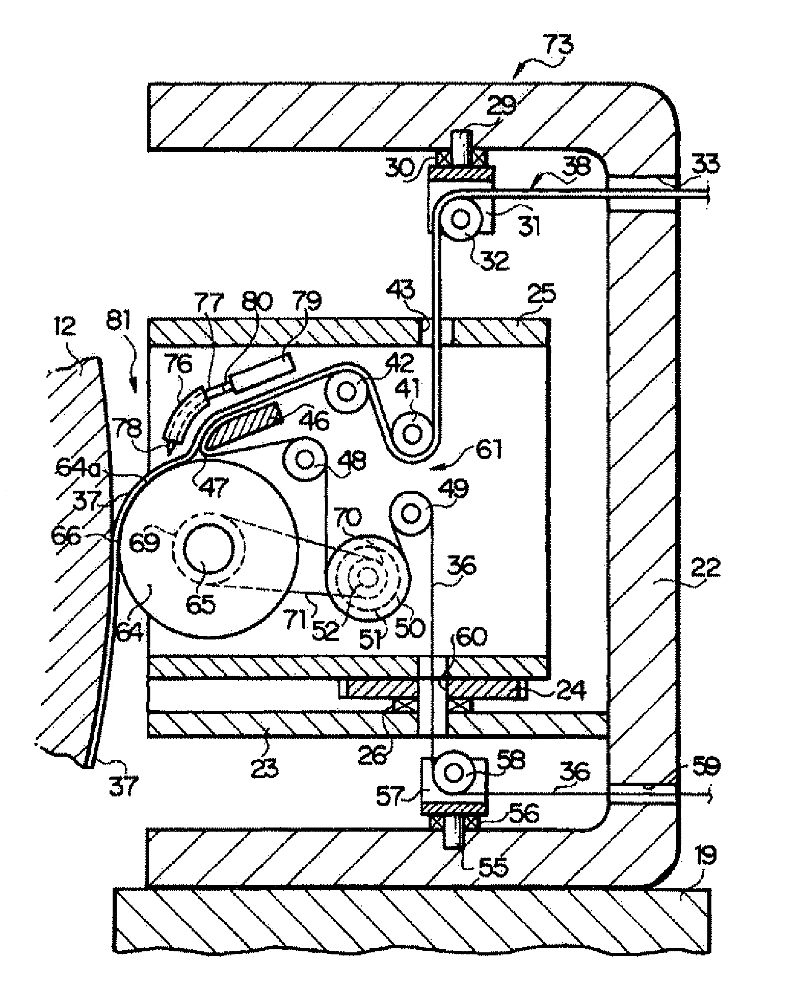 Method and apparatus for producing green tires