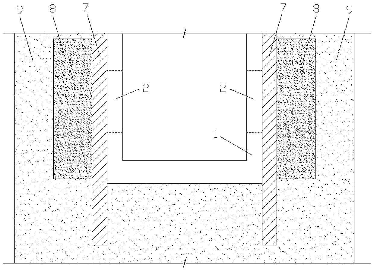 Shield station-crossing construction method capable of achieving layered backfill in small and narrow vertical shaft