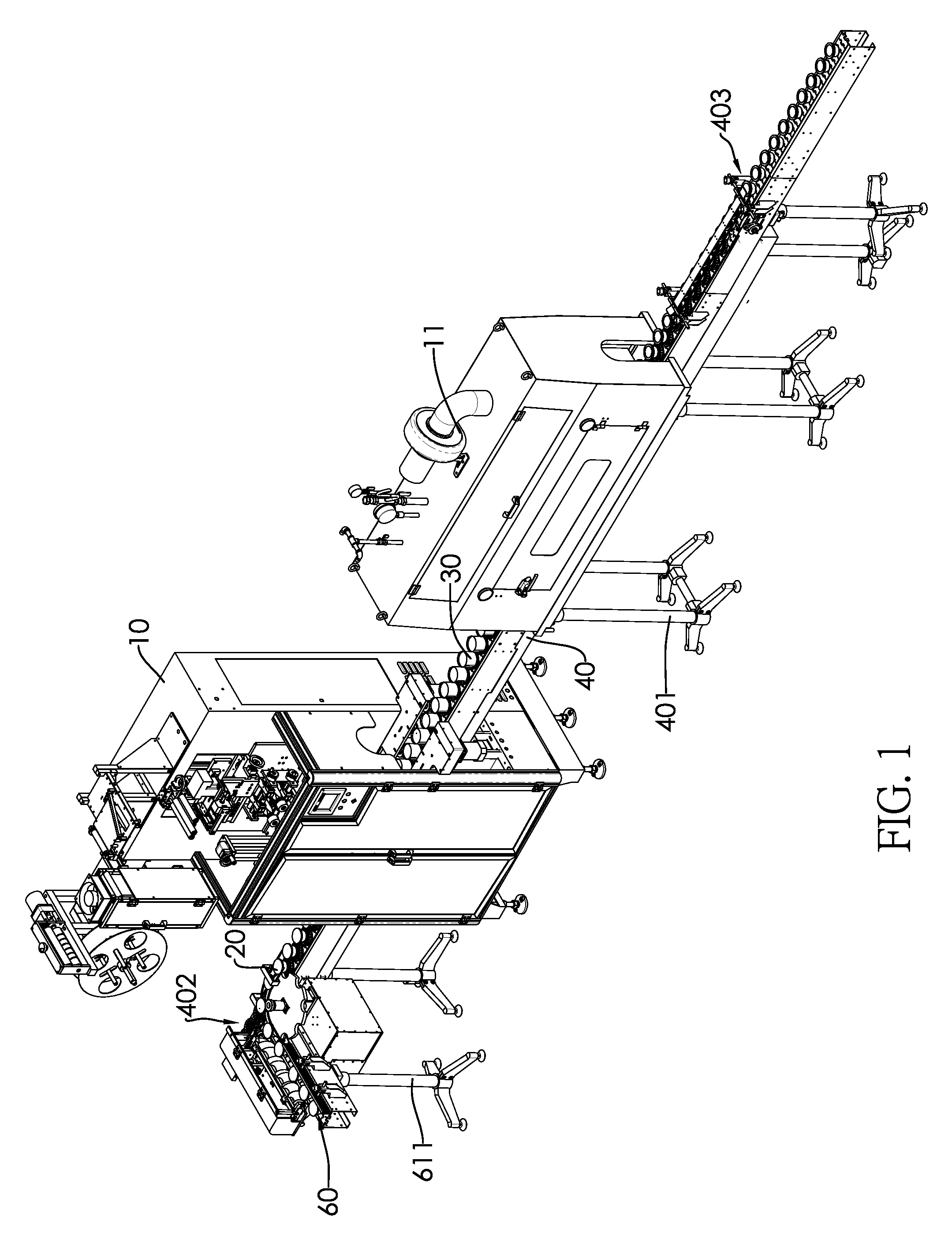 Conveying device for labeling machine