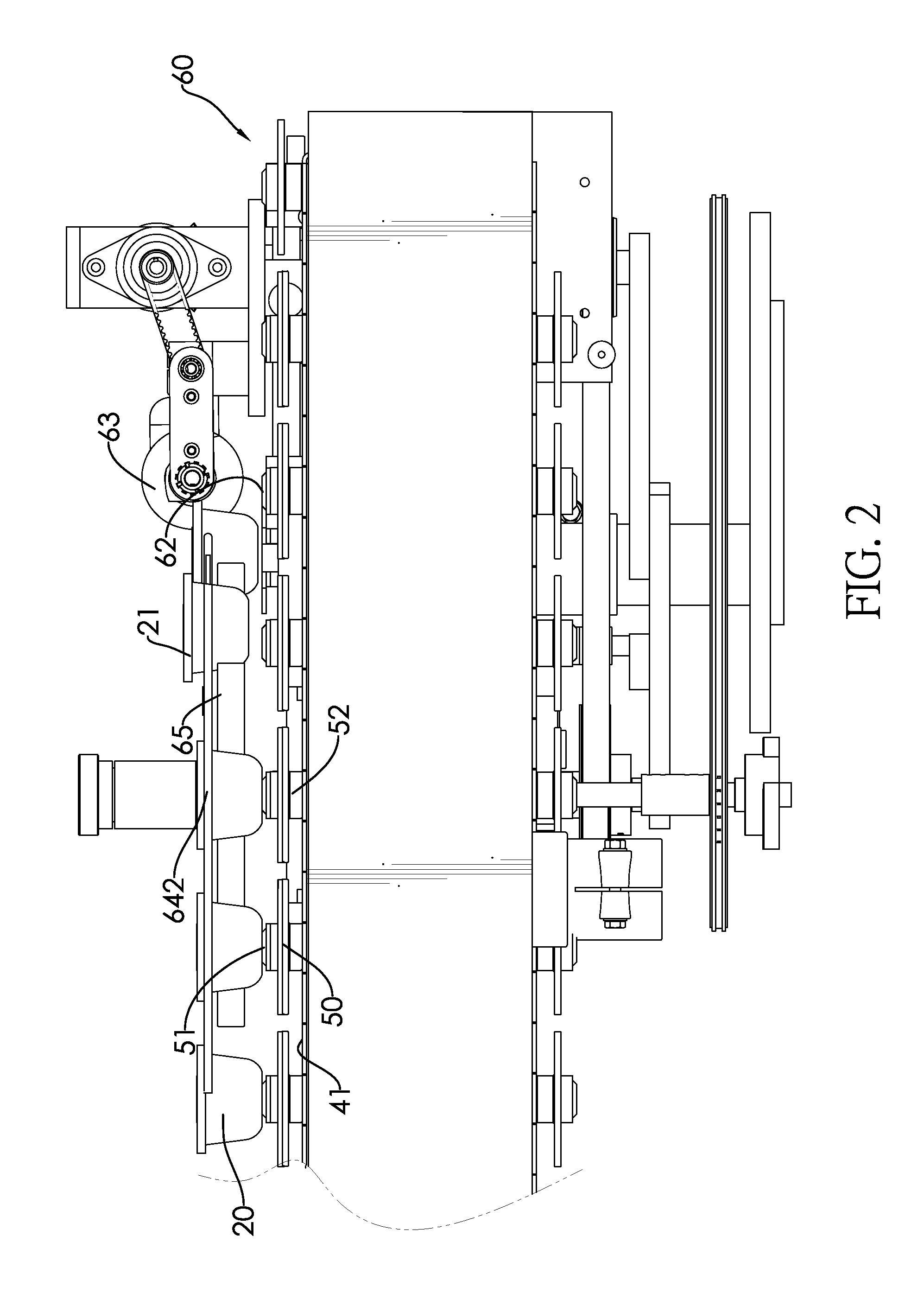 Conveying device for labeling machine