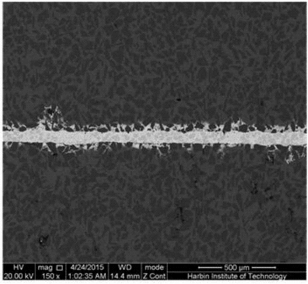 Method for improving strength of soldered seams on basis of thin-melt ultrasonic fine crystallization treatment in narrow gaps