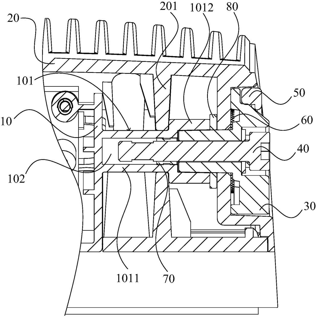 Camera assembly, vehicle comprising the camera assembly and adjusting method of the camera assembly