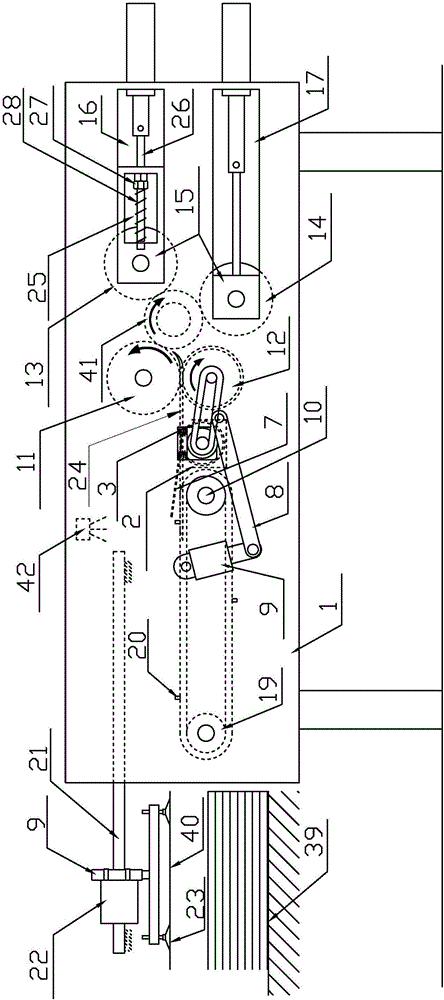 Cylindrical material labeling machine and labeling method