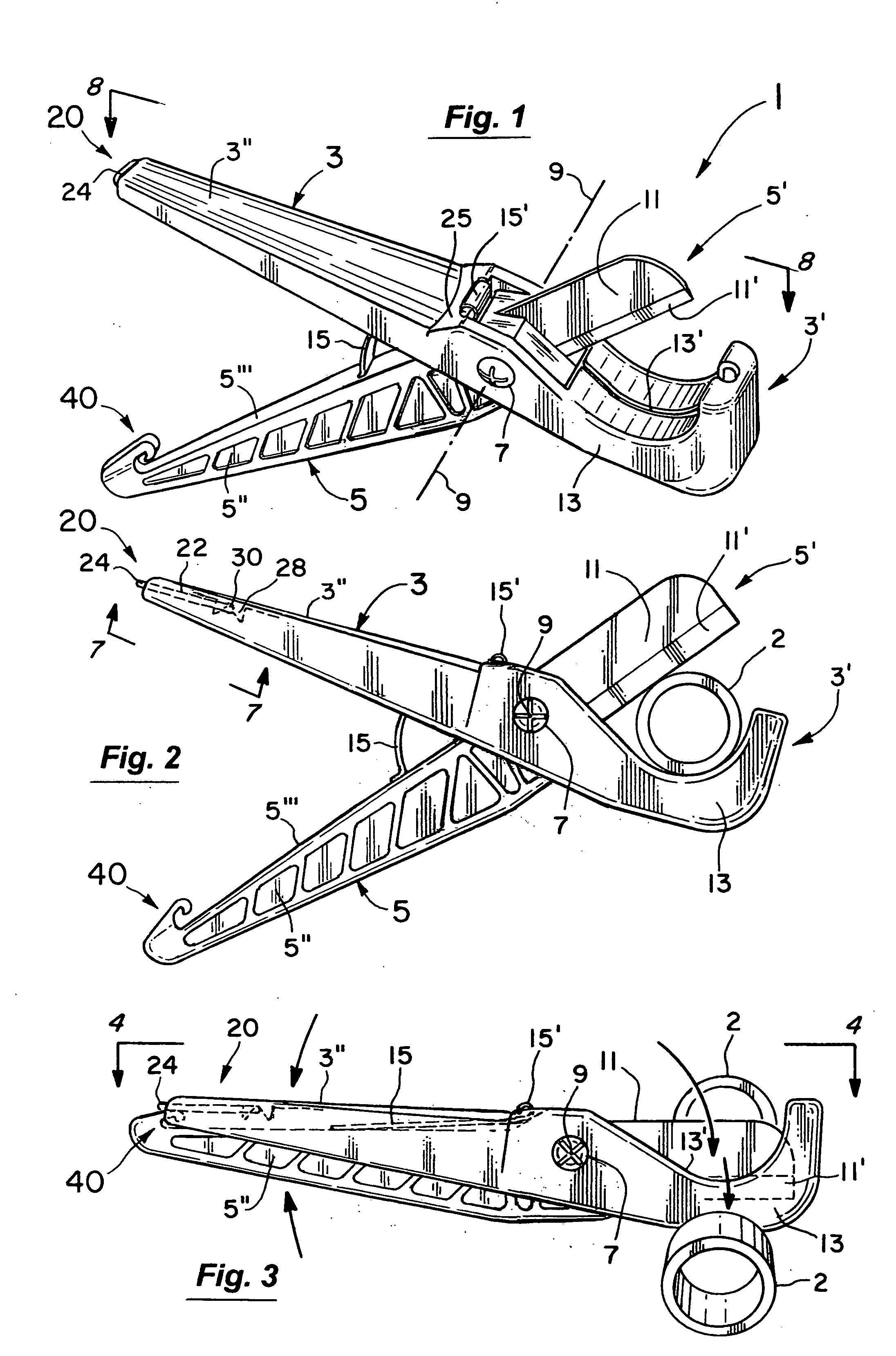 Self-locking cutting tool for plastic pipes