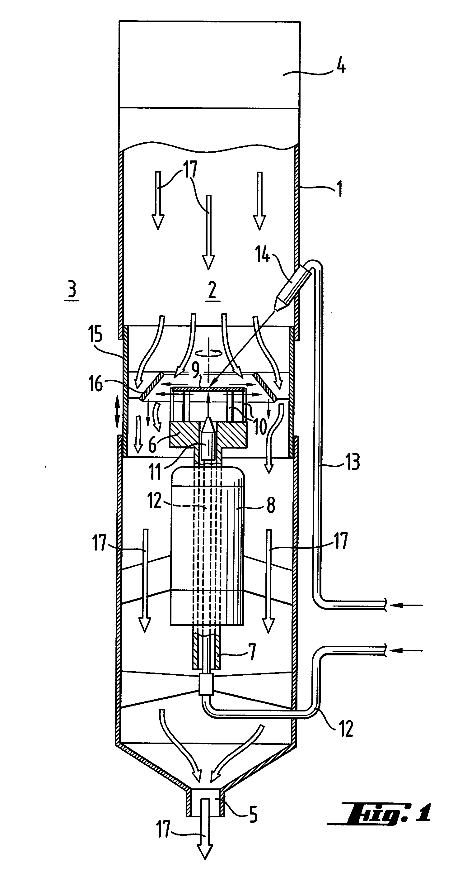 Centrifuge and method for centrifuging a semiconductor wafer