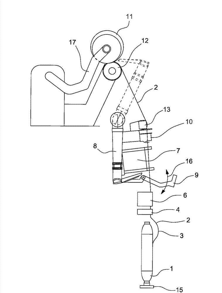 Self-adjusting thread tensioning device for winding yarns