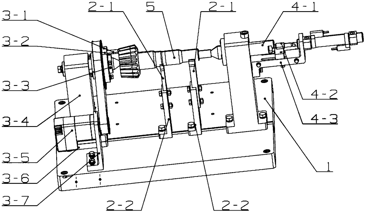 Detecting clamp for circle run-out of specific shaft-type component