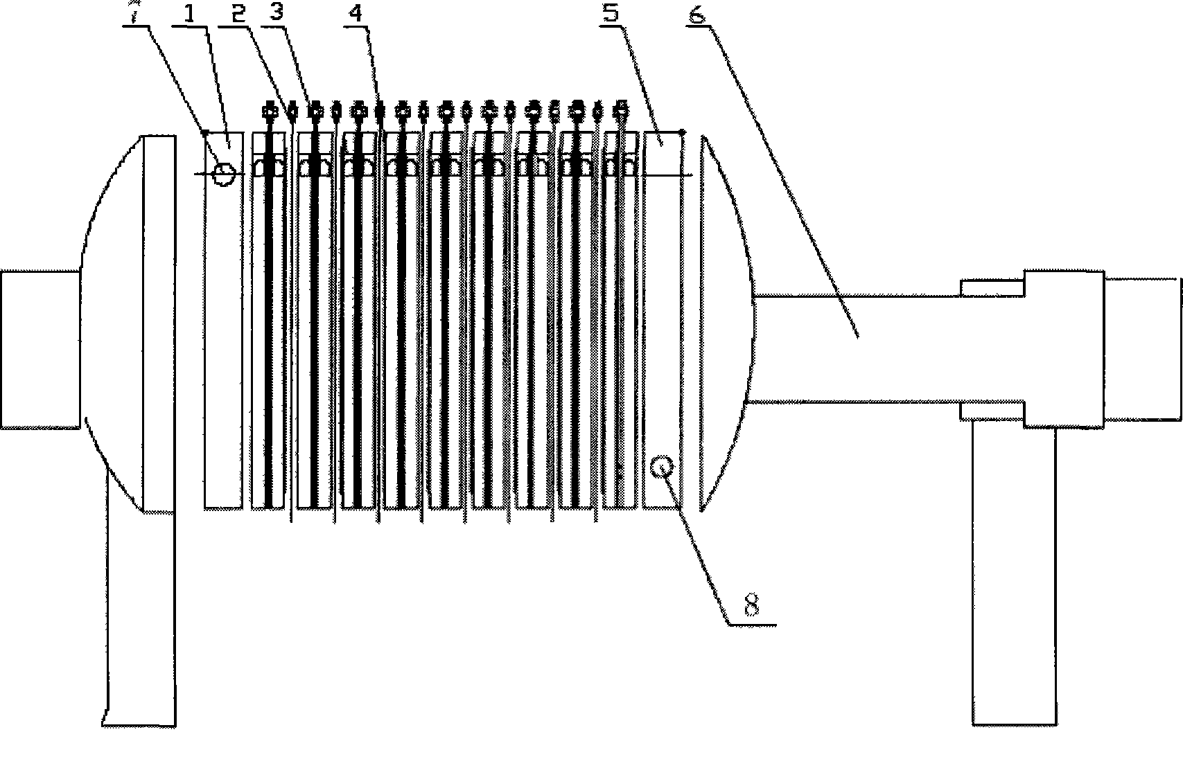 Enclosed type electrolytic tank and electrolytic system
