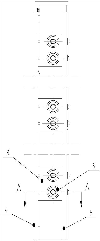 Device and method for insulation between subway platform door end door and equipment wall