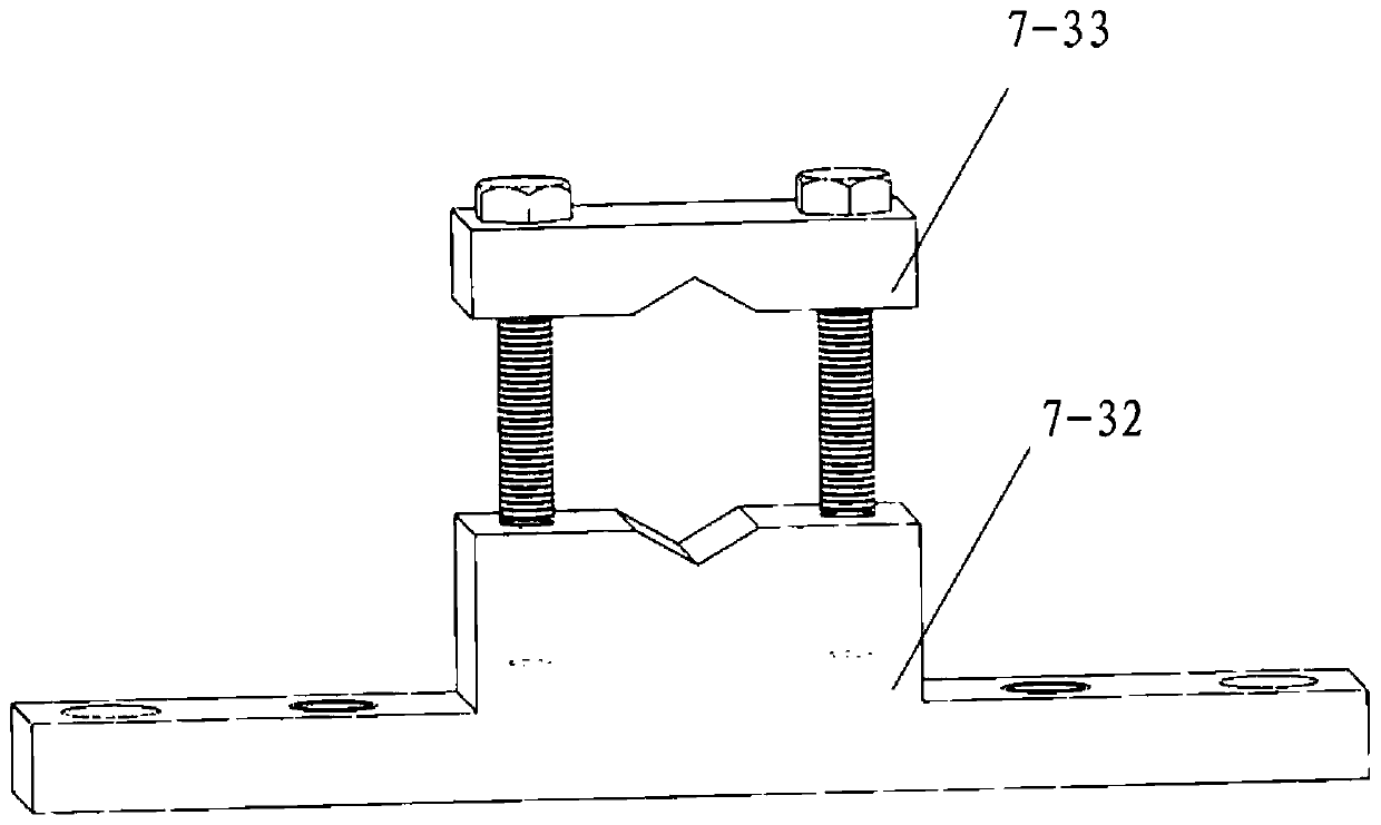 Electromagnetic pulse forming device and method for bimetallic composite pipe fitting