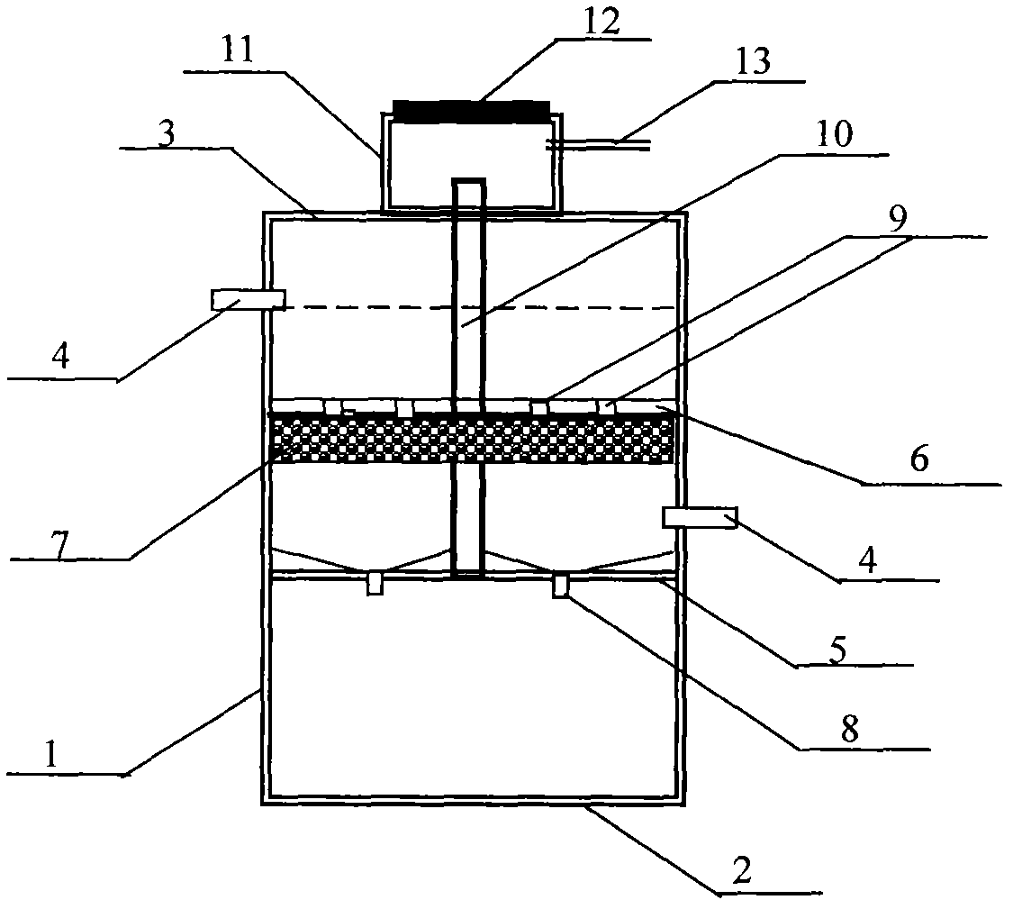 Vertical pipe type sludge-water separation treating device