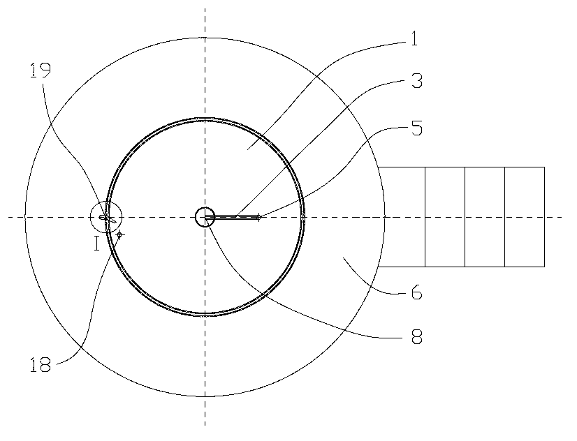 Circular agitating and dispensing device for double-port hand pump