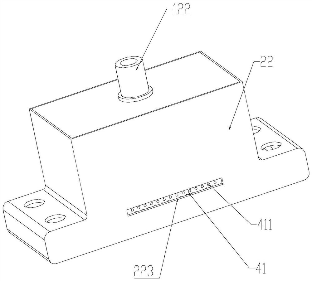 Vibration reduction assembly, vibration isolator and compressor unit