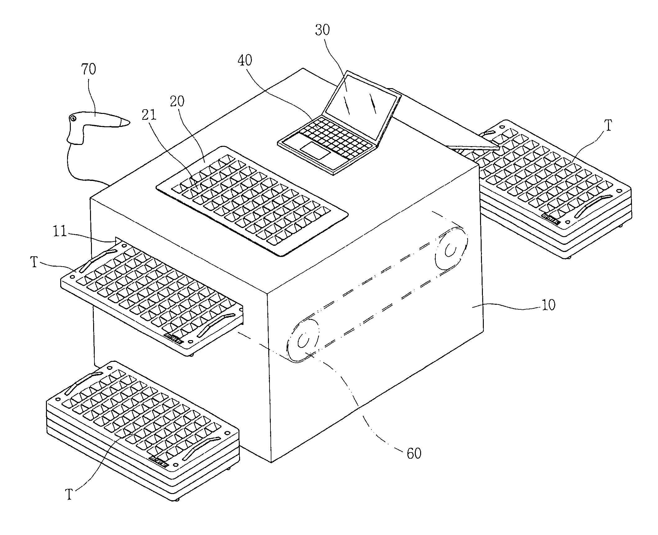 Tablet distribution apparatus for auxiliary trays and driving method thereof