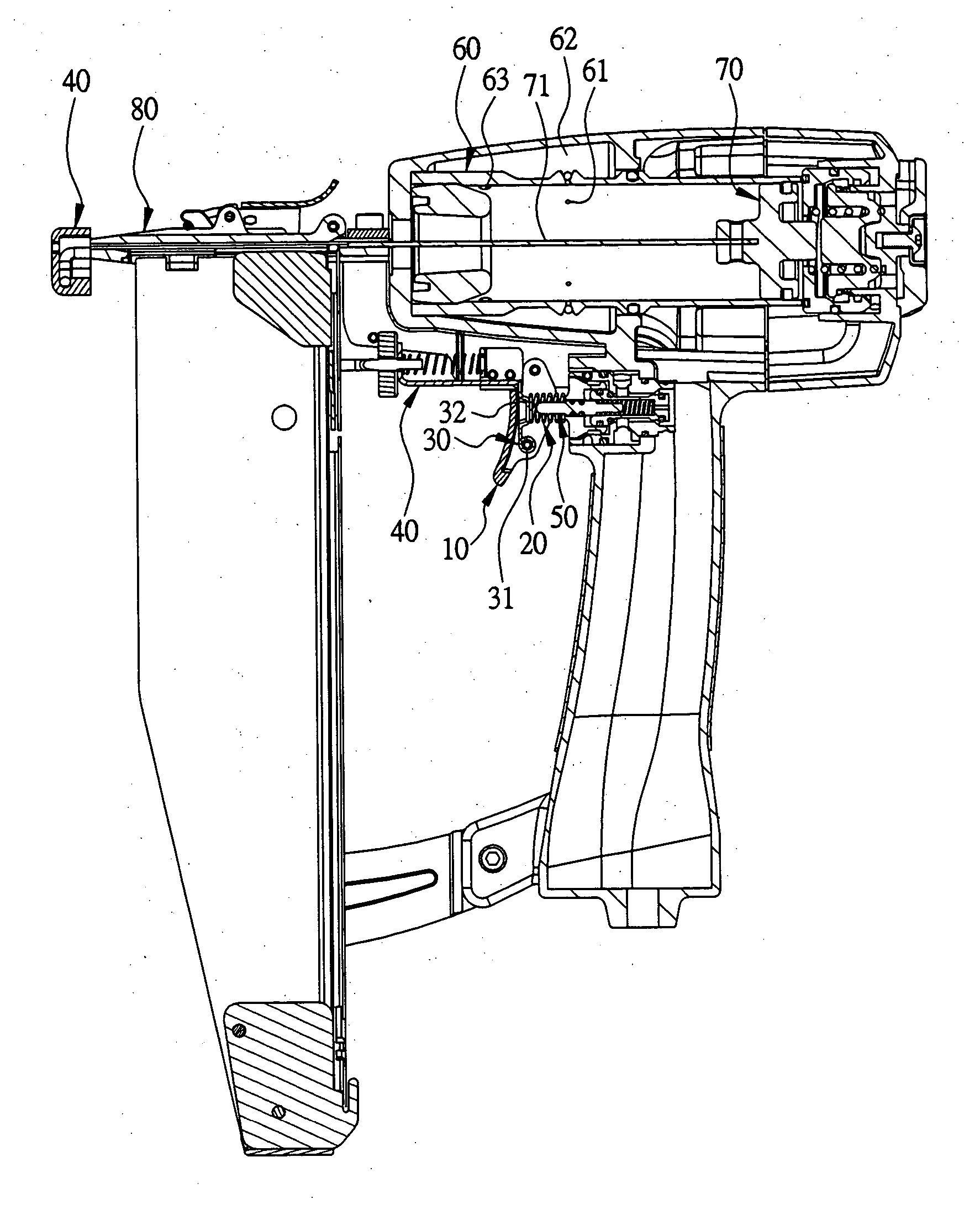 Single orderly striking device for a nail gun