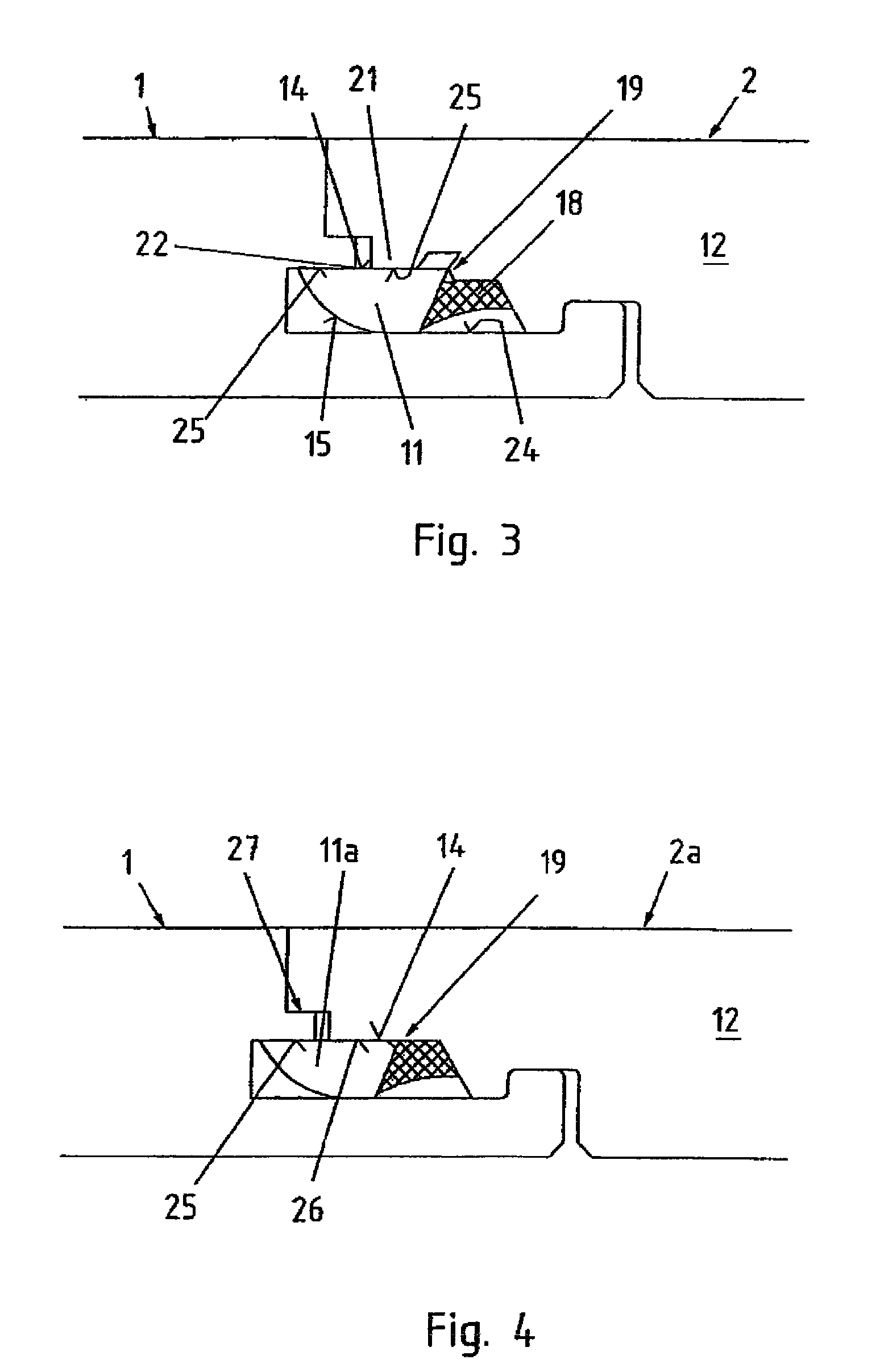 Covering from mechanically interconnectable elements
