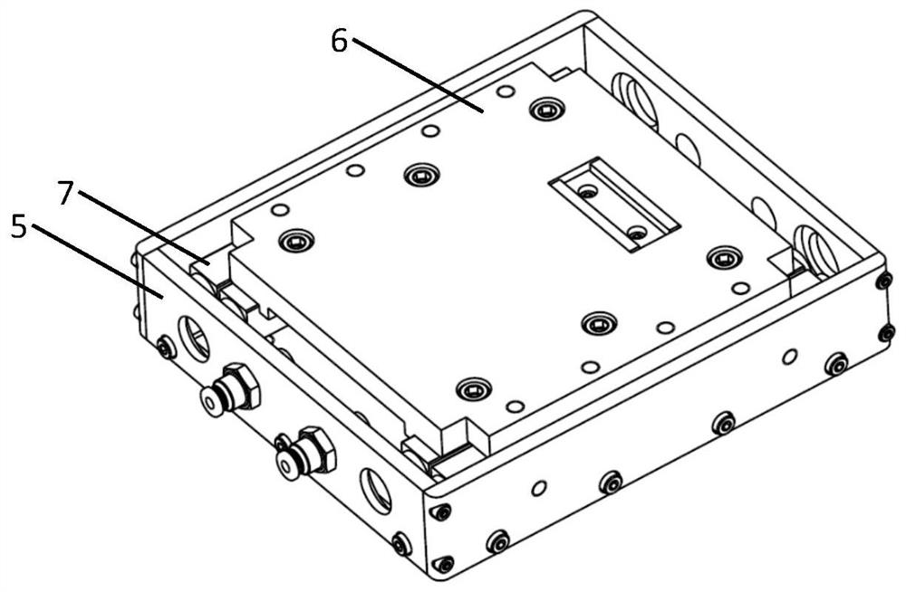 A robot grinding equipment and method for the surface of a rotating body