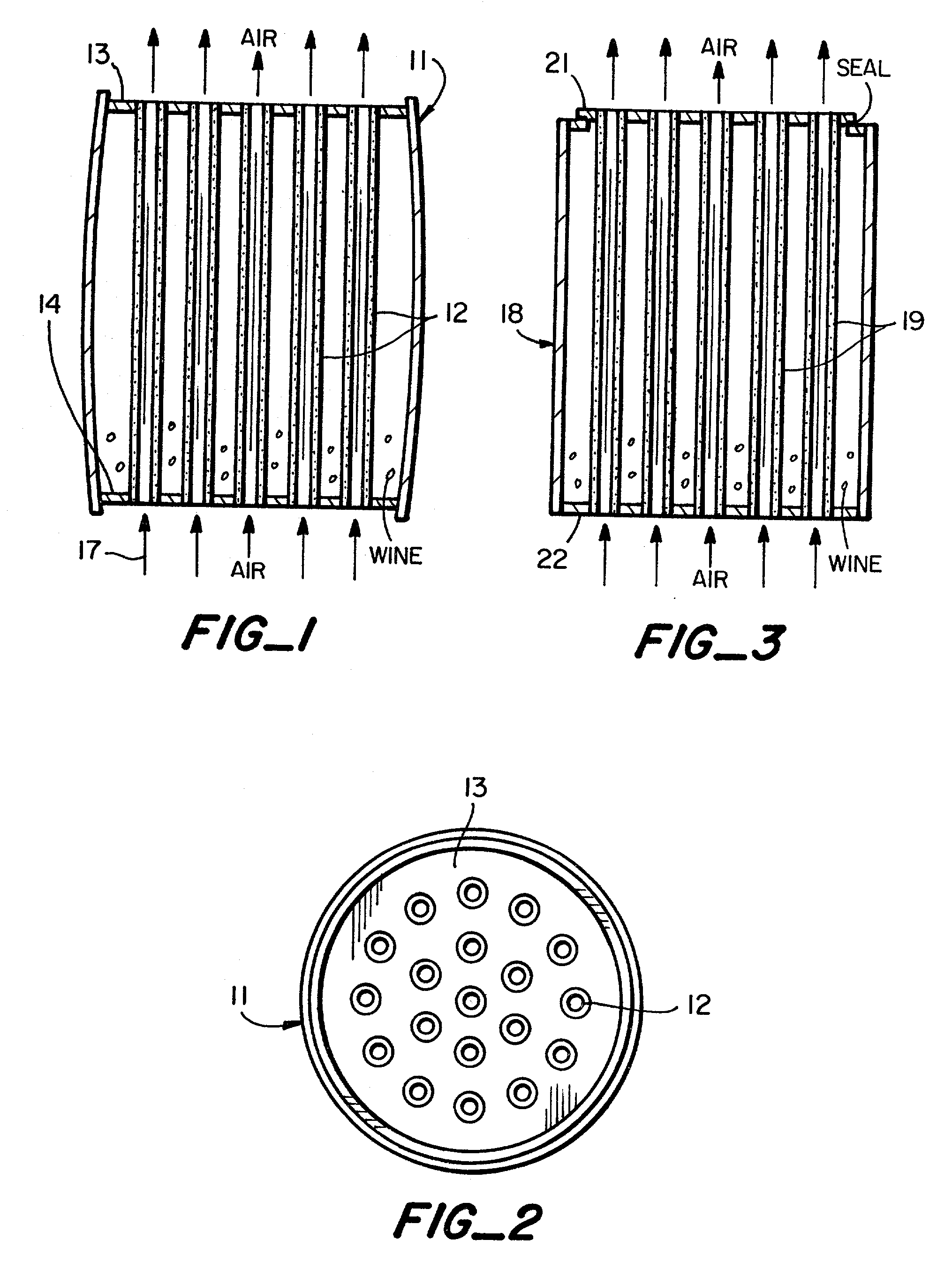 Apparatus and method for aging wine or spirits