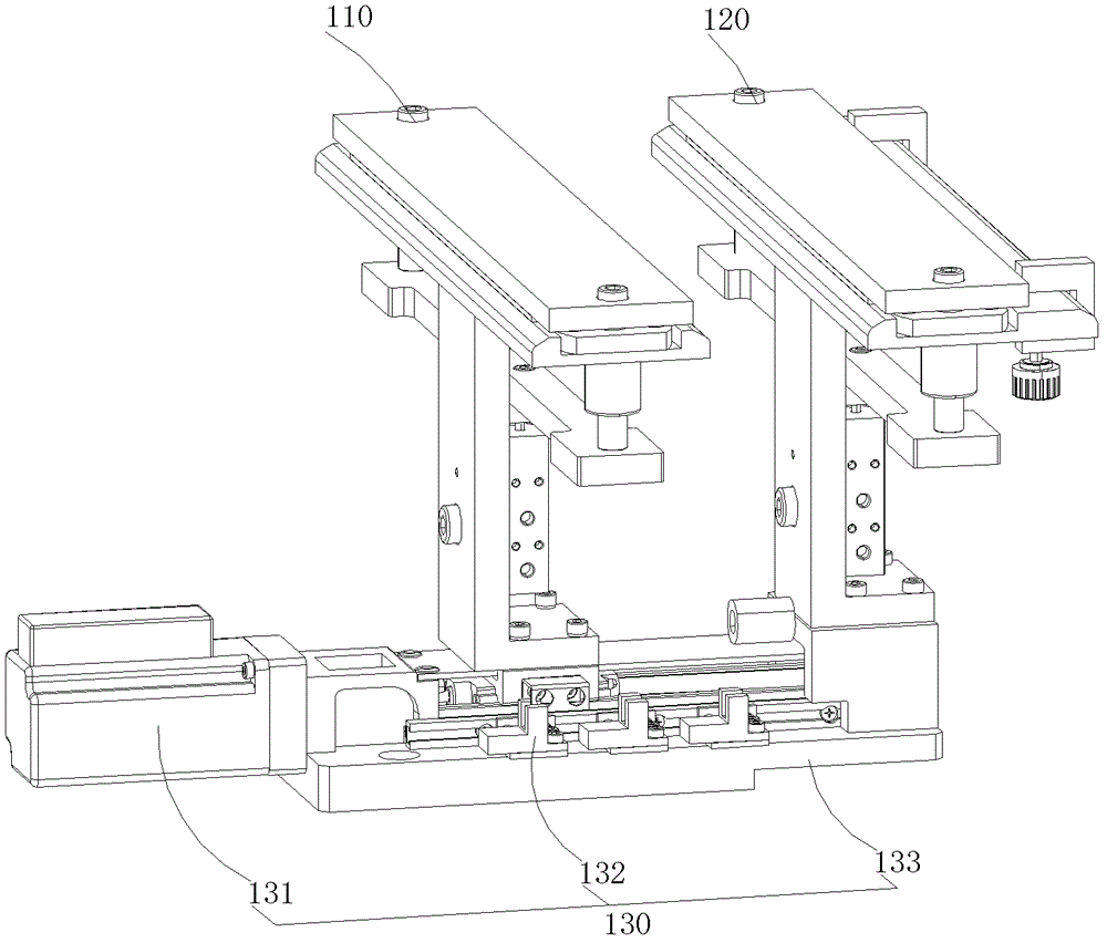 Clamping and feeding system used for synchronous transmission of flexible membranes and application thereof