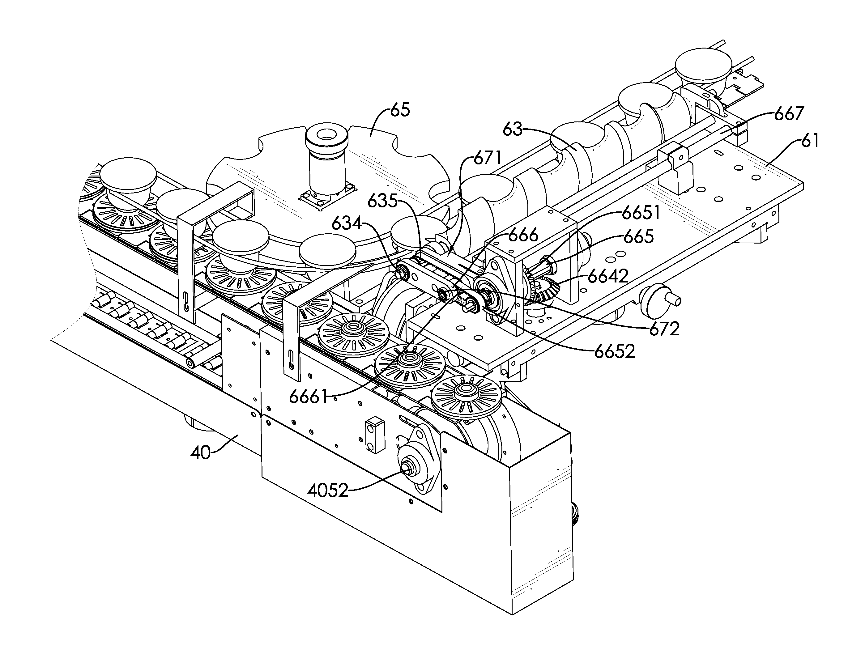 Conveying device for labeling machine