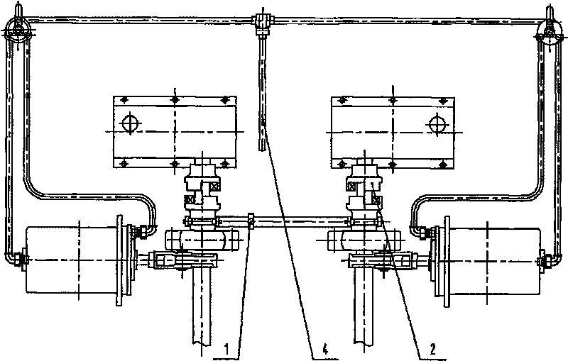 Wind power/manual linkage apparatus for discharge of railway freight transport hopper wagon