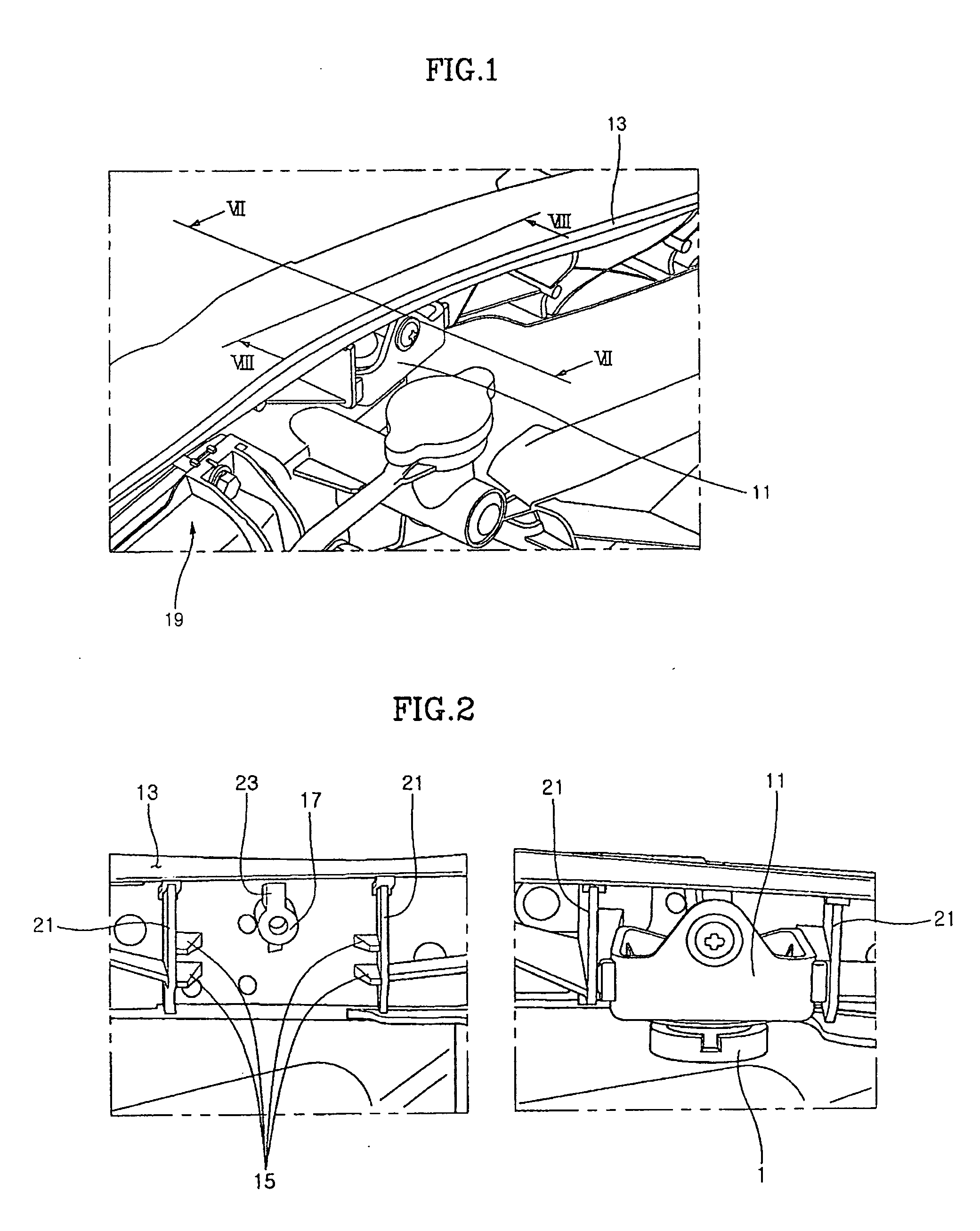 Structure for mounting radiator to front-end module carrier