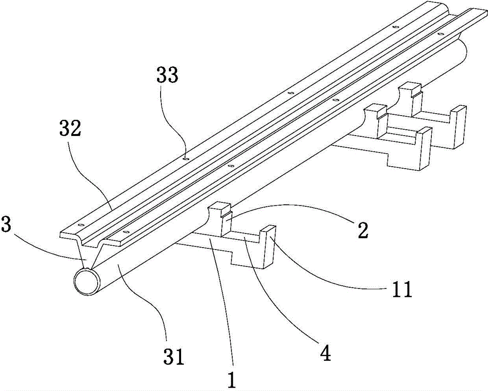 Sliding support structure of mobile working vehicle