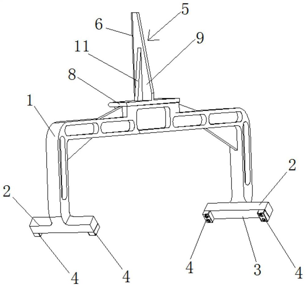 Auxiliary assembly tool for correcting perpendicularity and deflection of lower core of main body core