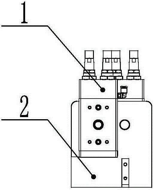 Rotary type slotting mechanism of plastic ampoules