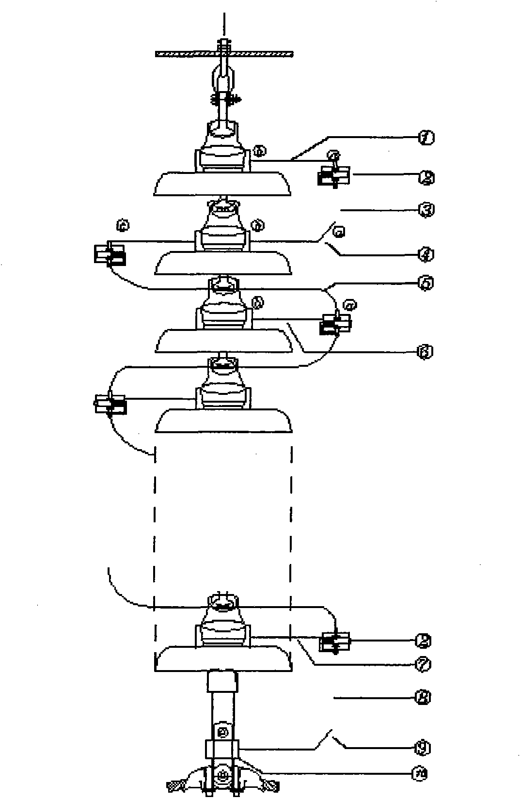 Lightning protection device with combination of multigap driven arc extinguishing and driving arc extinguishing by multipoint strong airflow