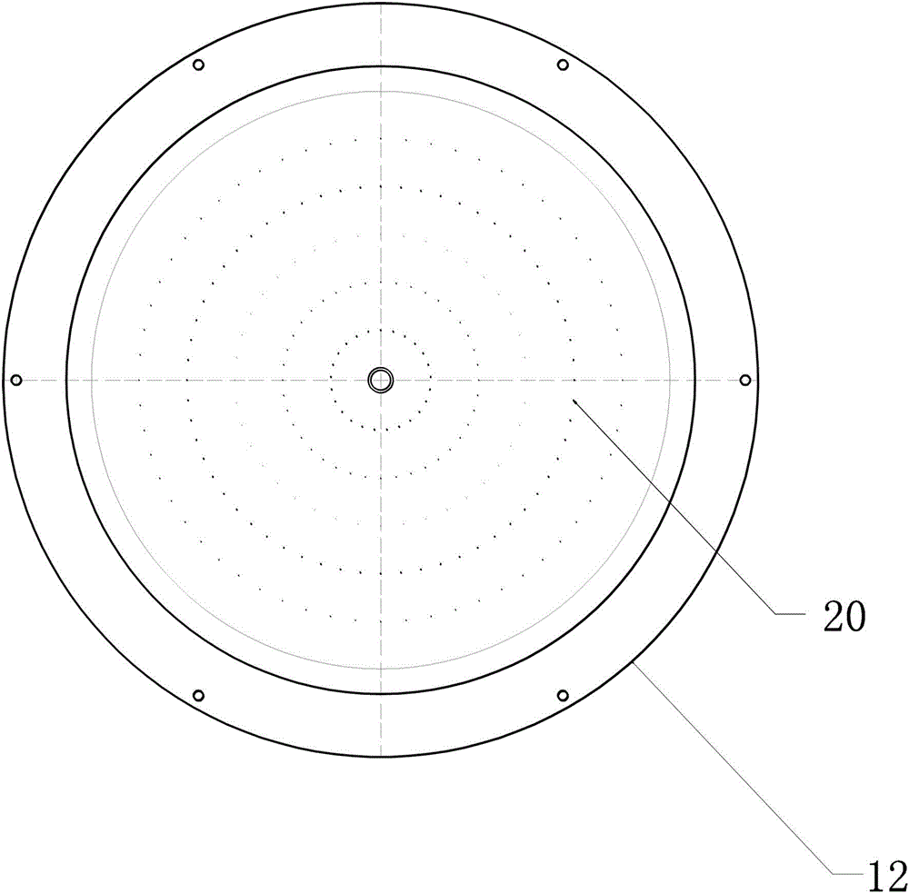 A device for simulating soil subjected to extreme climate and a testing method using the device