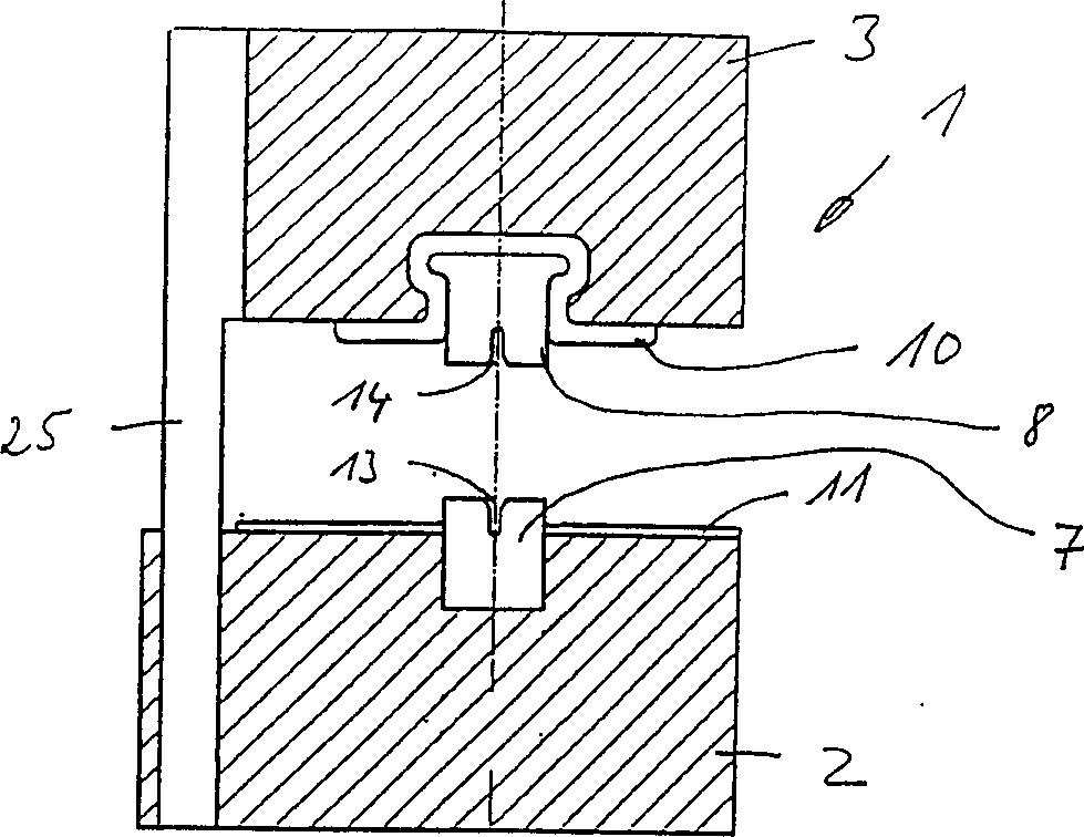 Method for feeding in and starting a thread and false twist texturing device