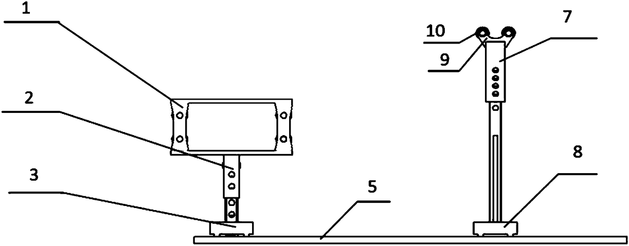 Material carrying device for veneer reeling machine