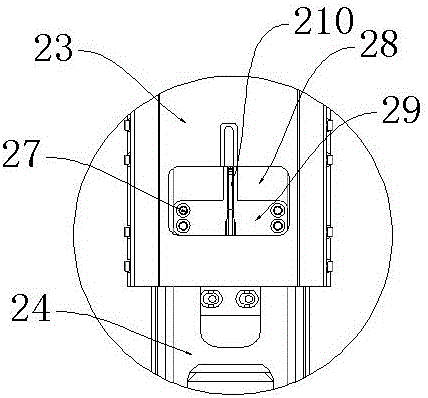 Automatic charging and discharging mechanism