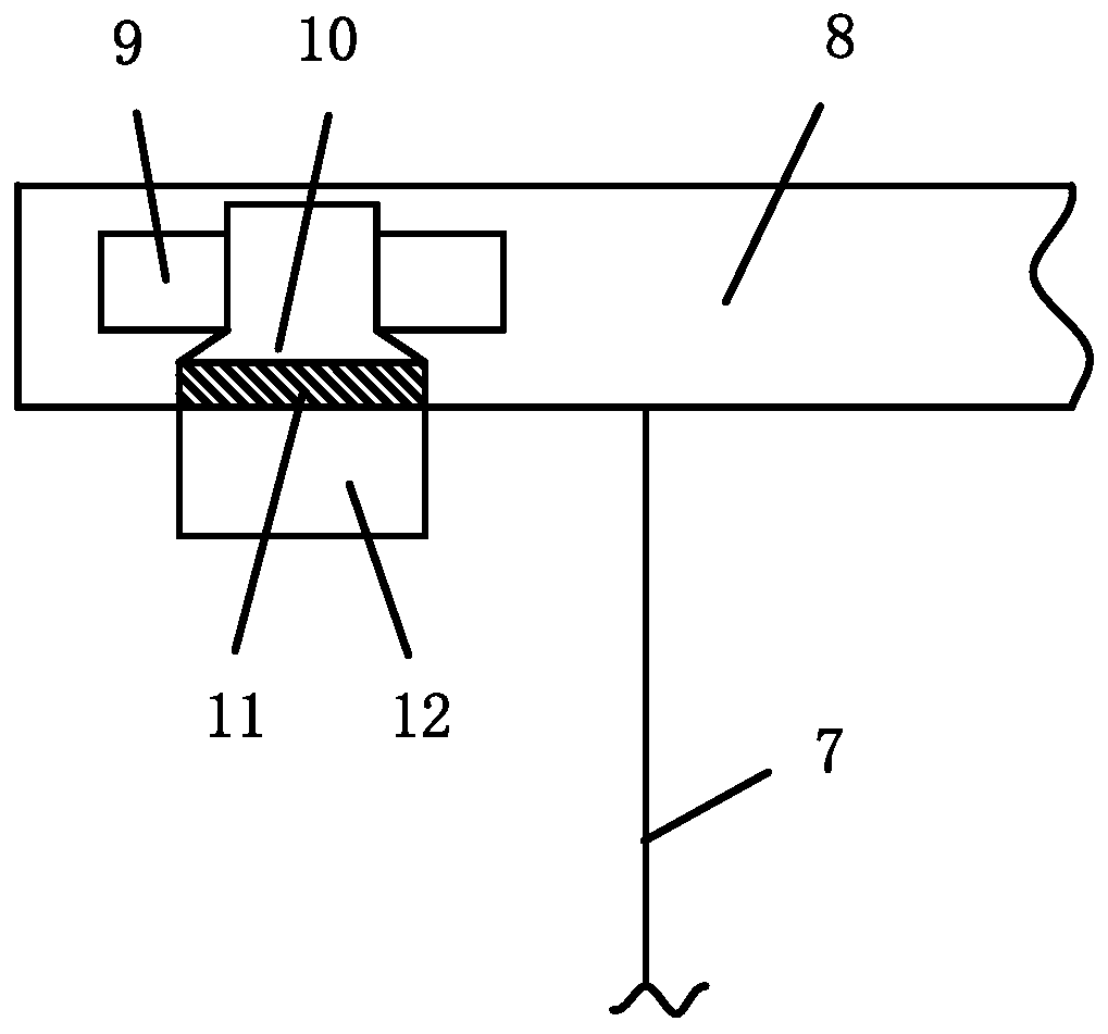 A fully enclosed argon protection device and protection method thereof