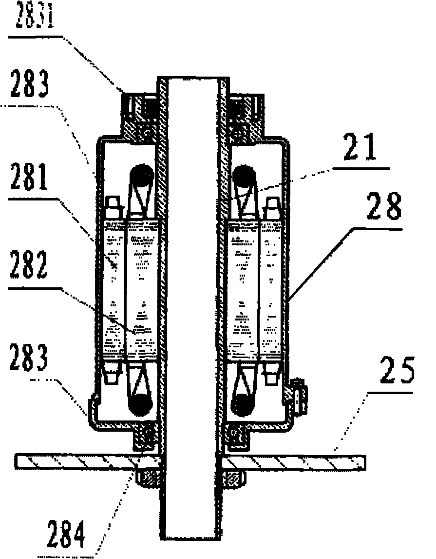 Motor with hollow ventilating main shaft and feeding machine with same