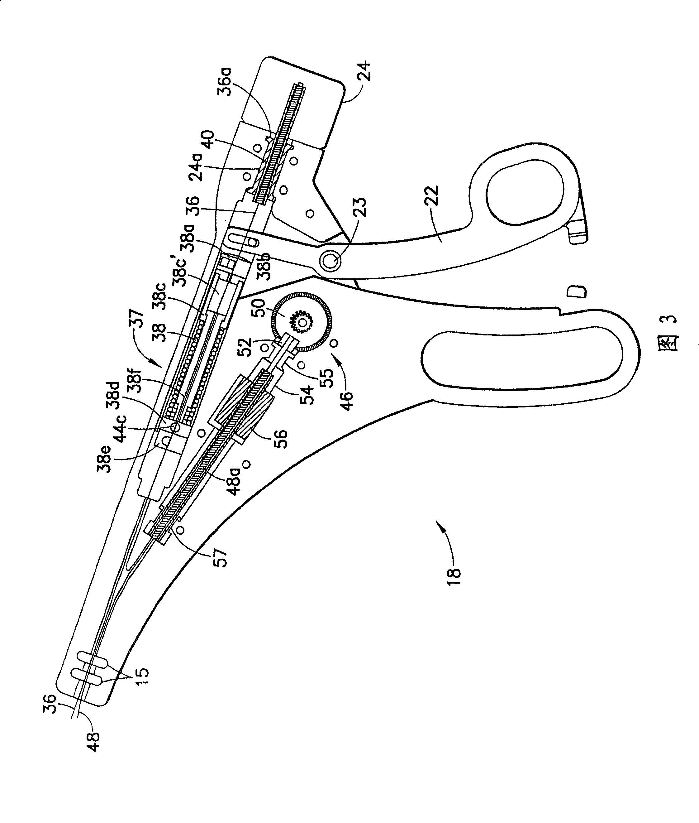 Endoscopic clip applier with hermaphroditic jaws mounted on non-collinear axes