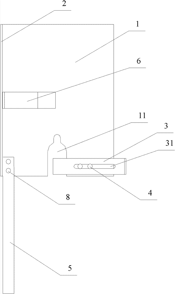 Right-angle baffle with insulated right side