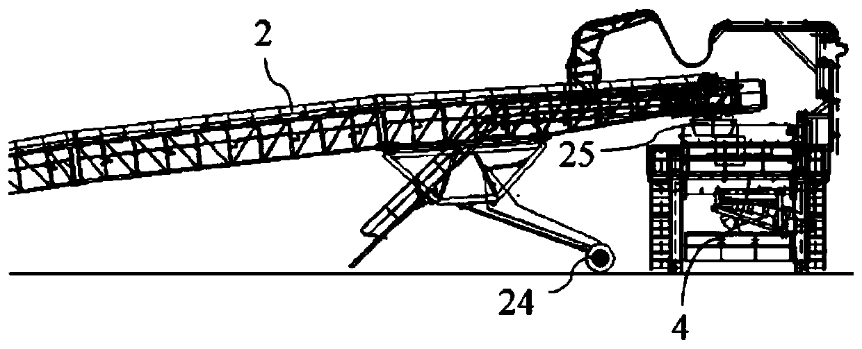 Intelligent transshipping device after mobile crushing station and transshipping method thereof