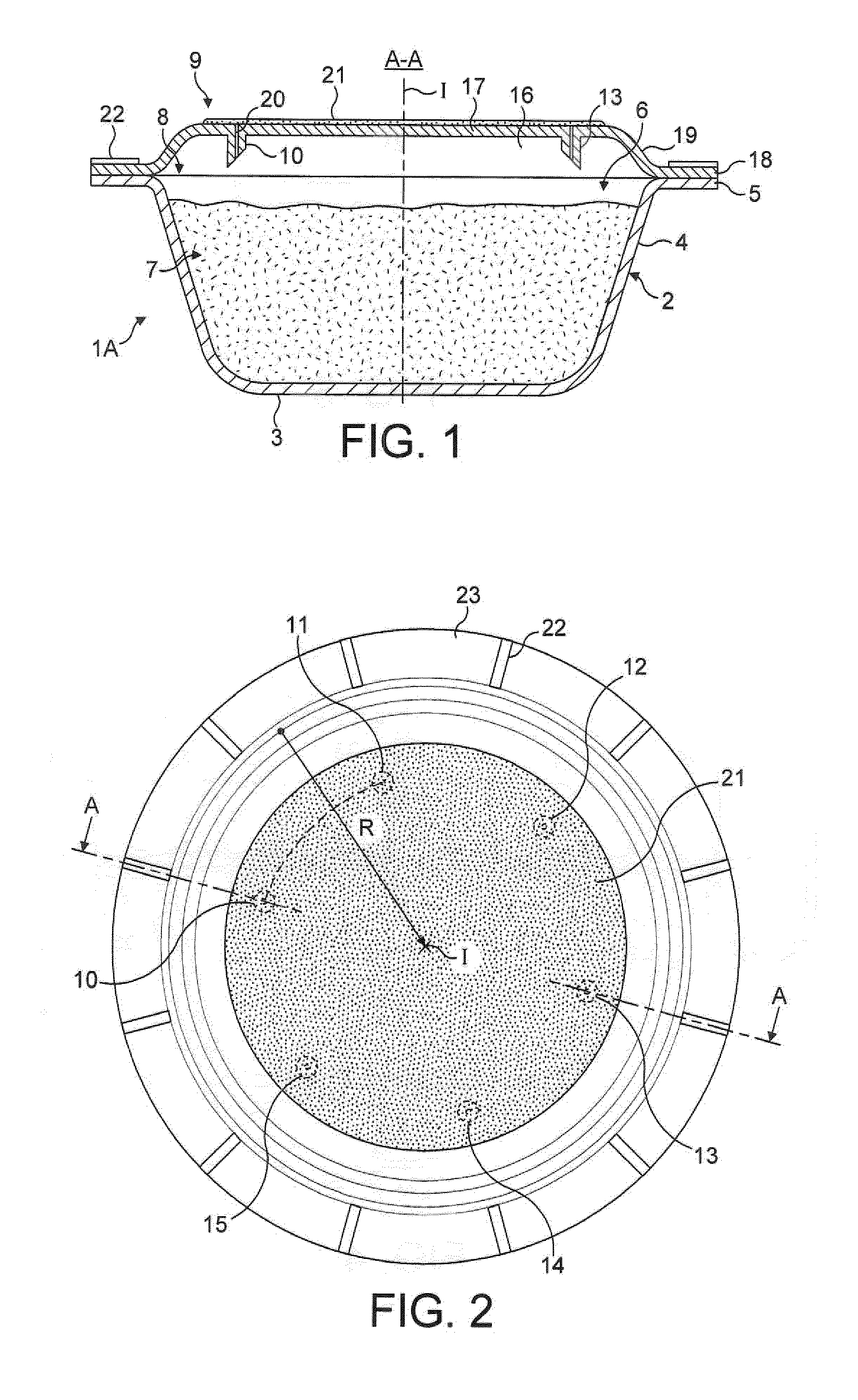 Capsule and method for the preparation of a beverage by centrifugation