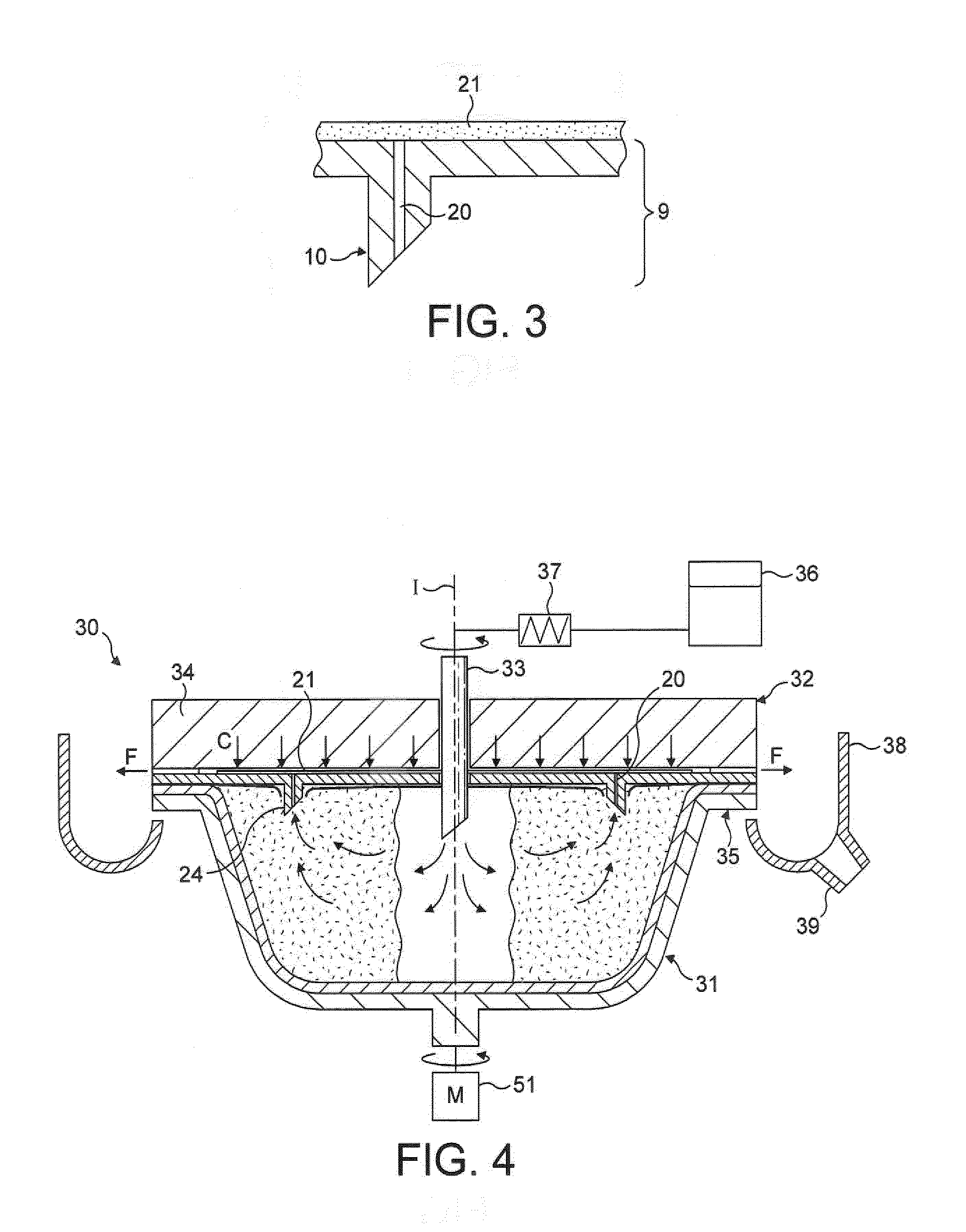 Capsule and method for the preparation of a beverage by centrifugation