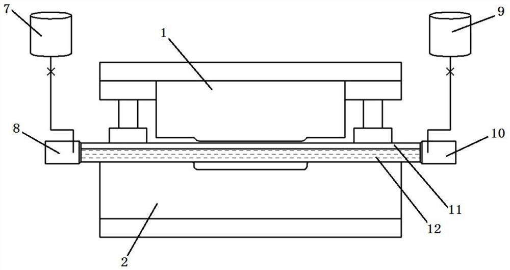 A method for internal pressure forming of large-scale thin-walled pipe fittings with gas-liquid mixed fluid