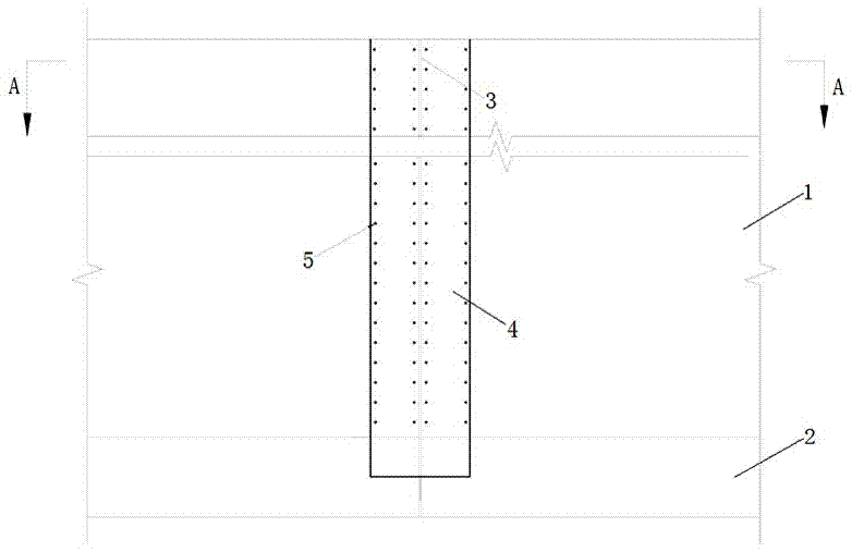 Reinforcing structure used for stopping water at tunnel deformation ...