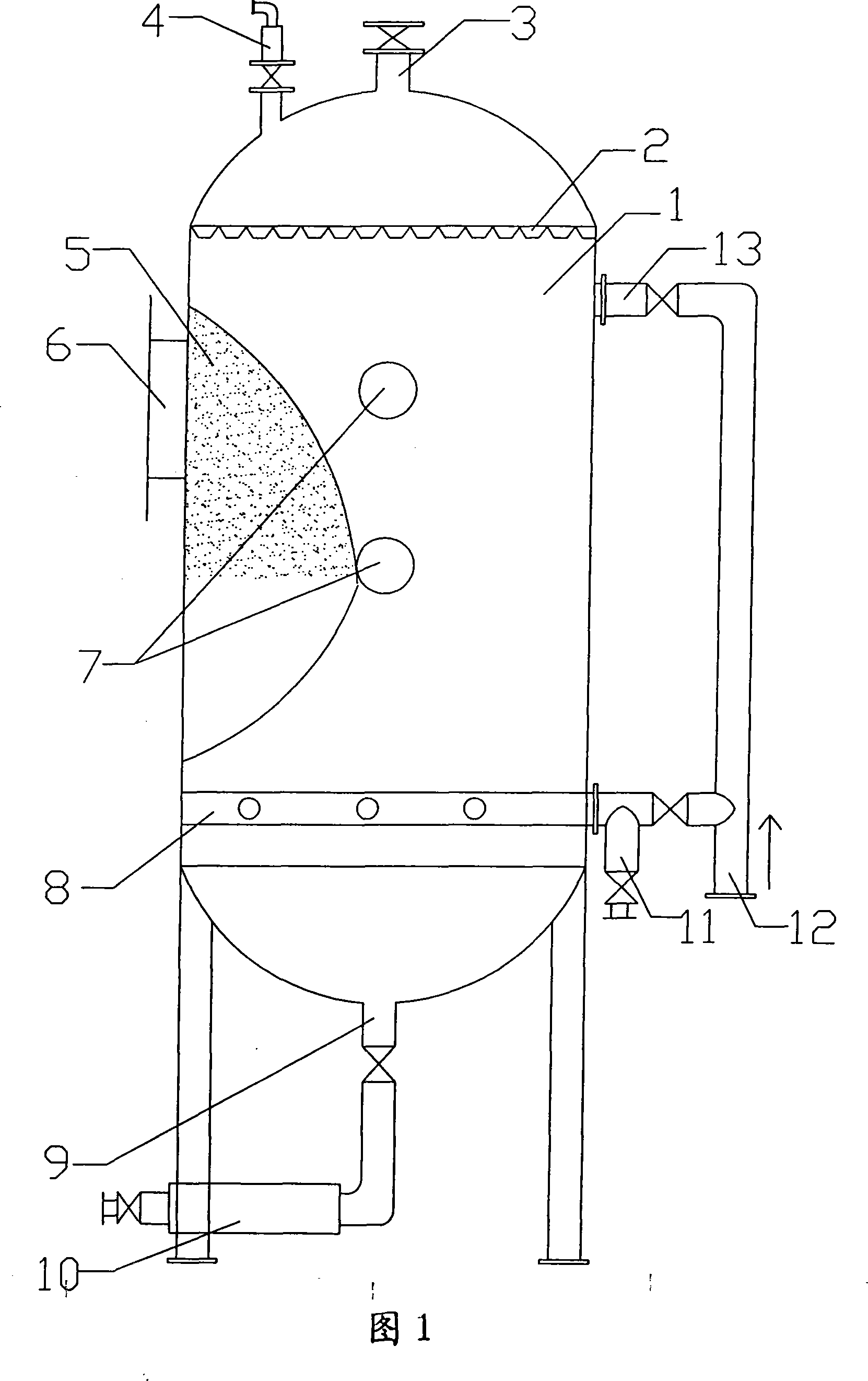 Floating upper filtering type filter capable of cleaning by backflushing and using method thereof