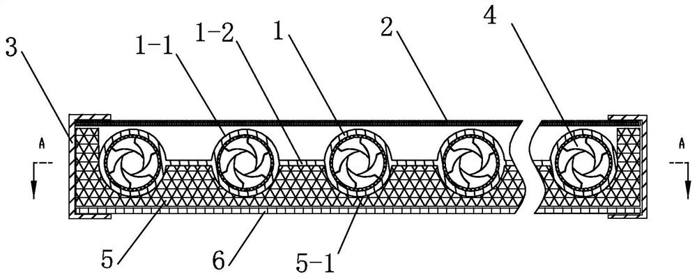 Enhanced heat transfer type low-resistance solar flat plate collector